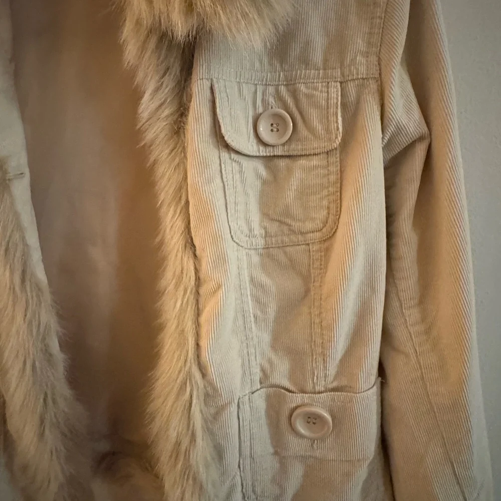 Y2K Rue21 Cream Corduroy Teddy Jacket with Faux Fur Trim – Size L - Picture 6 of 7